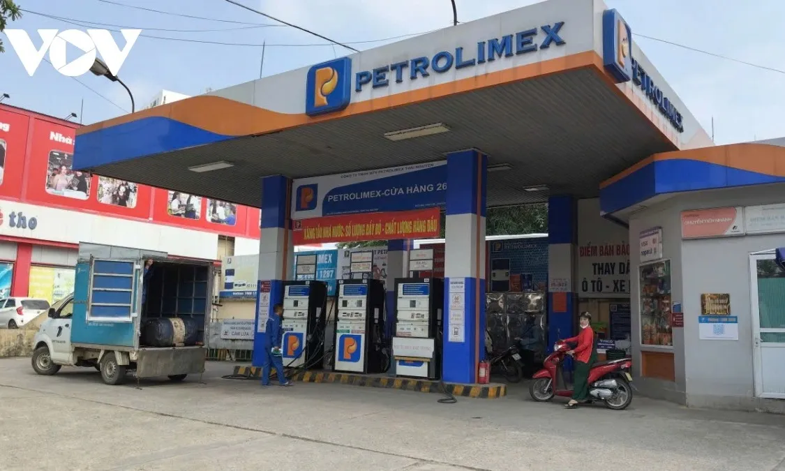 Từ 20/5, Petrolimex dừng bán RON95 chuyển sang xăng sinh học E10