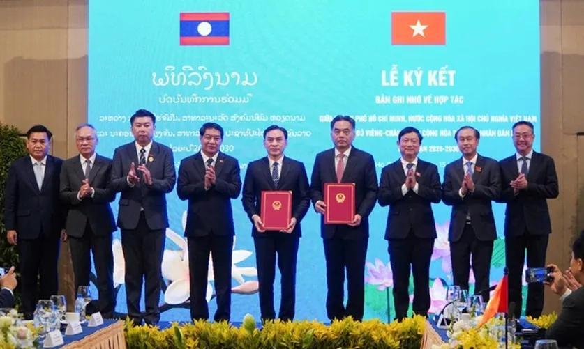 TPHCM đẩy mạnh hợp tác nhiều lĩnh vực với Viêng Chăn