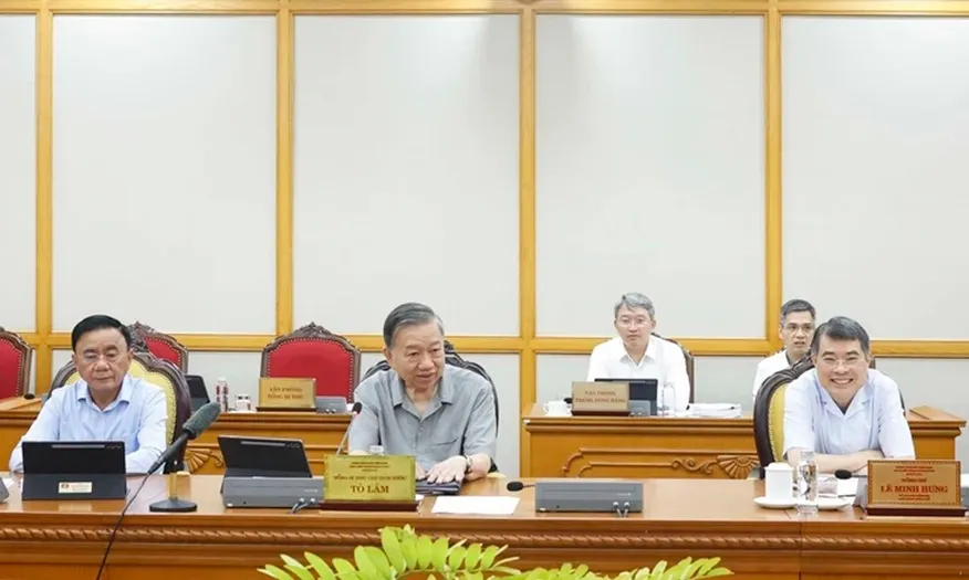 Bộ Chính trị định hướng cơ chế mới tạo đột phá cho TPHCM