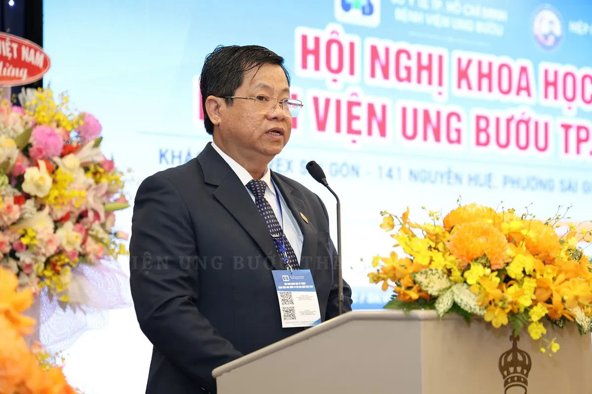 TS.Bs Diệp Bảo Tuấn phát biểu khai mạc hội nghị