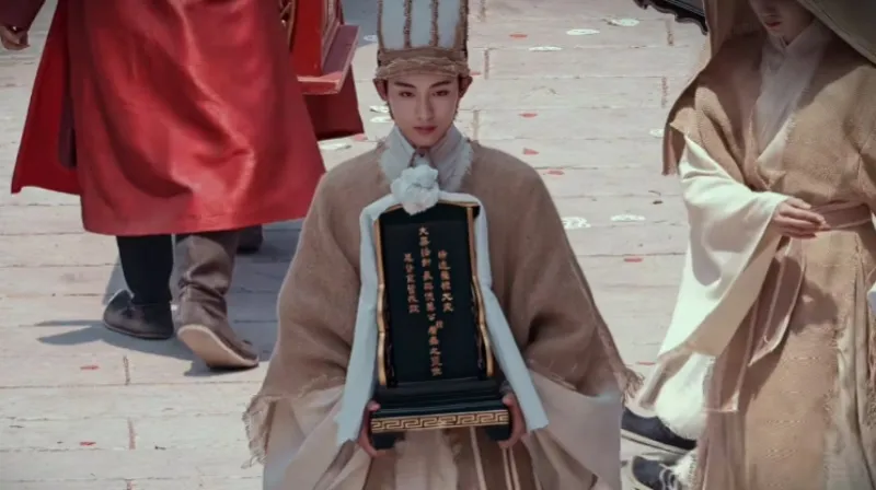 voh-luong-tran-my-cam-xat-muoi-nguoi-ham-mo-diep-han-10