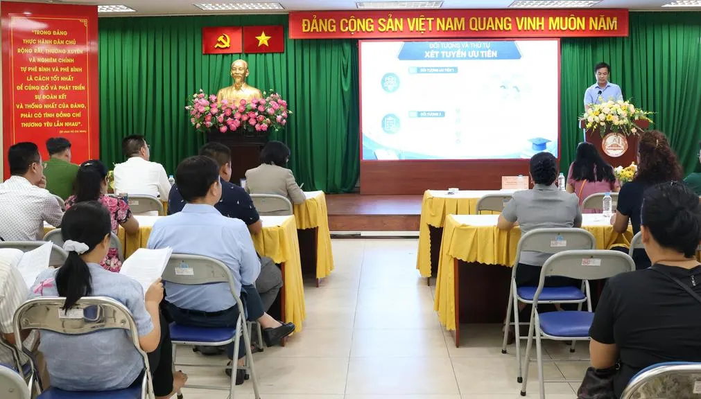 phuong-tan-dinh-pho-bien-tuyen-sinh-dau-cap-den-ba-con-tren-dia-ban_20260516075059