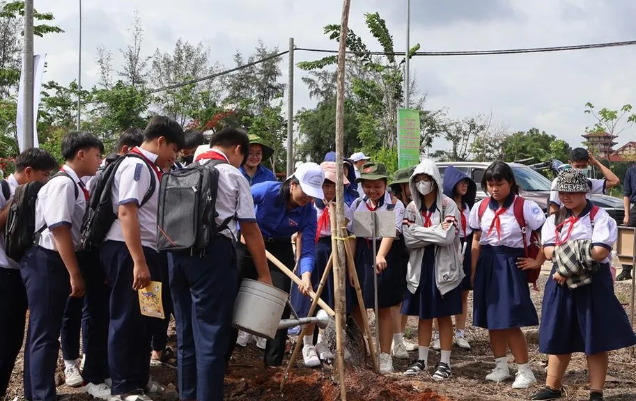 Từ lời dạy của Bác đến hành động xanh hôm nay