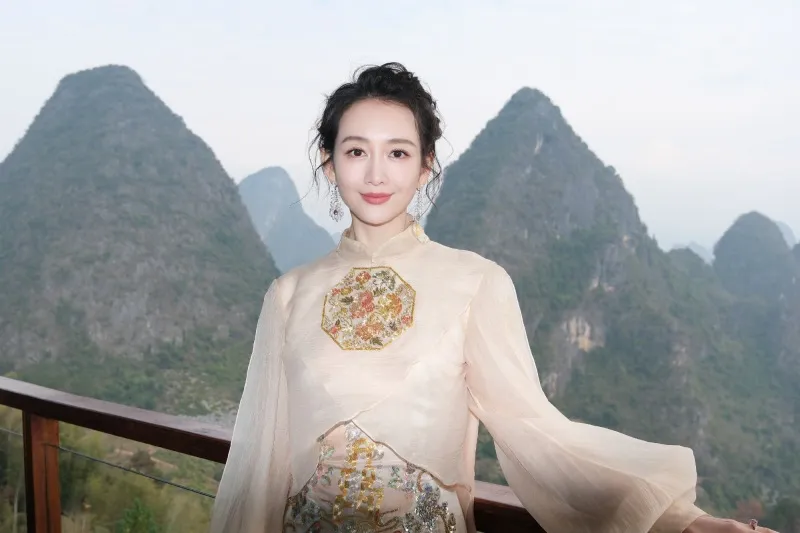 voh-dan-dien-vien-nhat-diem-hao-nhien-khi-11