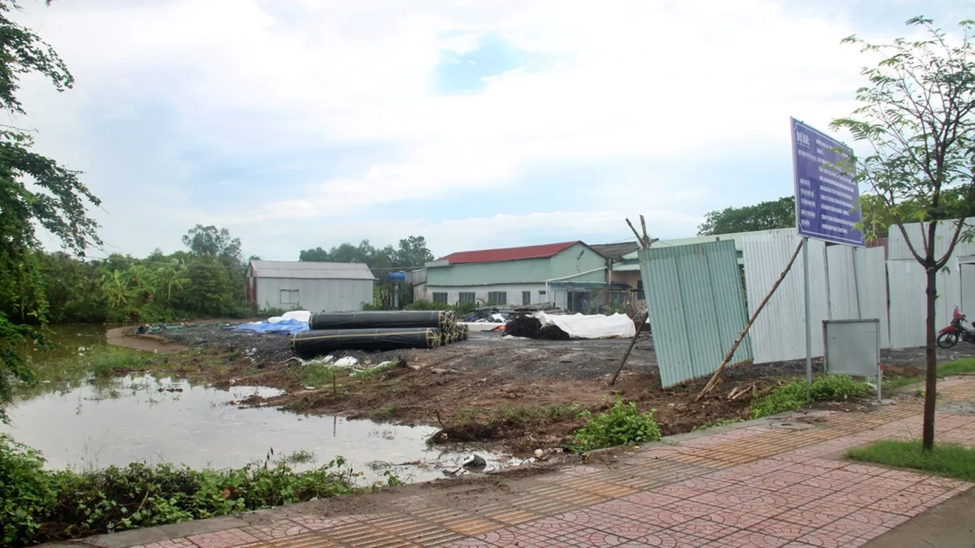 Nhà thầu đã huy động vật tư, thiết bị để tập trung tăng tốc thi công khi có mặt bằng sạch, quyết tâm đưa dự án về đích đúng hẹn