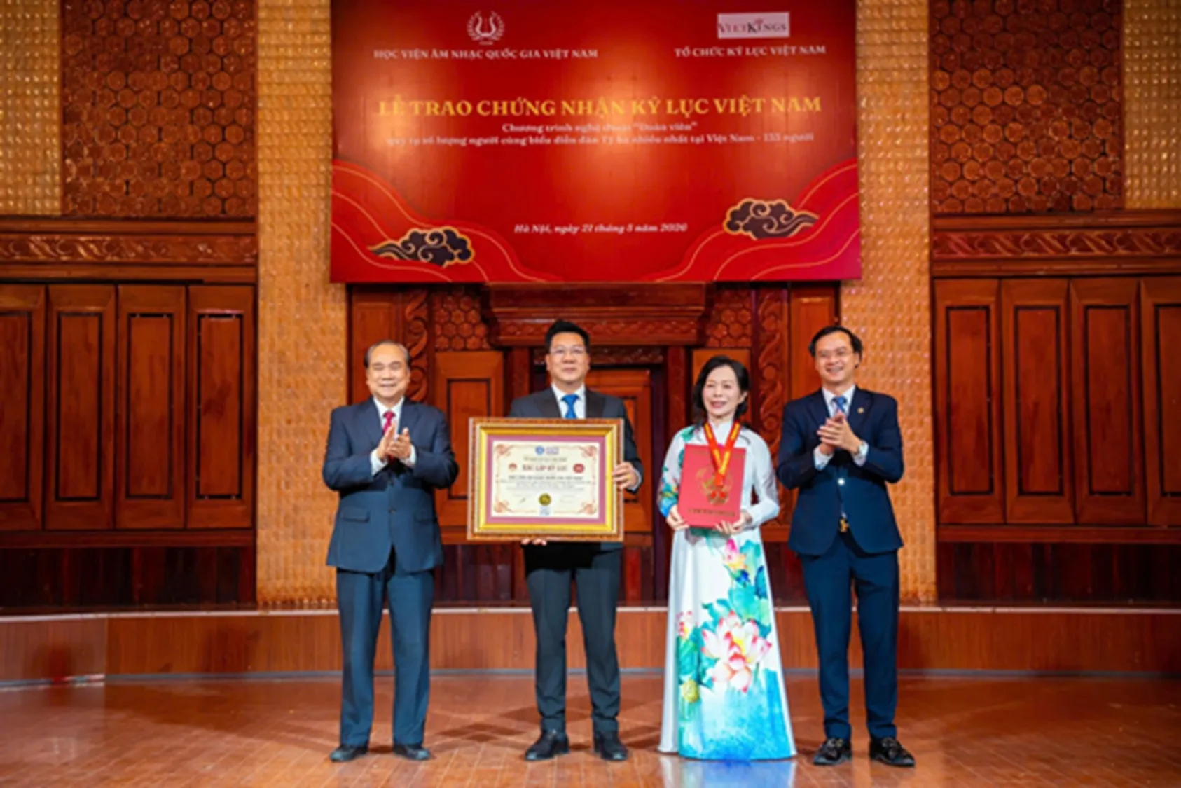 hoc-vien-am-nhac-quoc-gia-viet-nam-don-nhan-ky-luc-17794584085881381654586