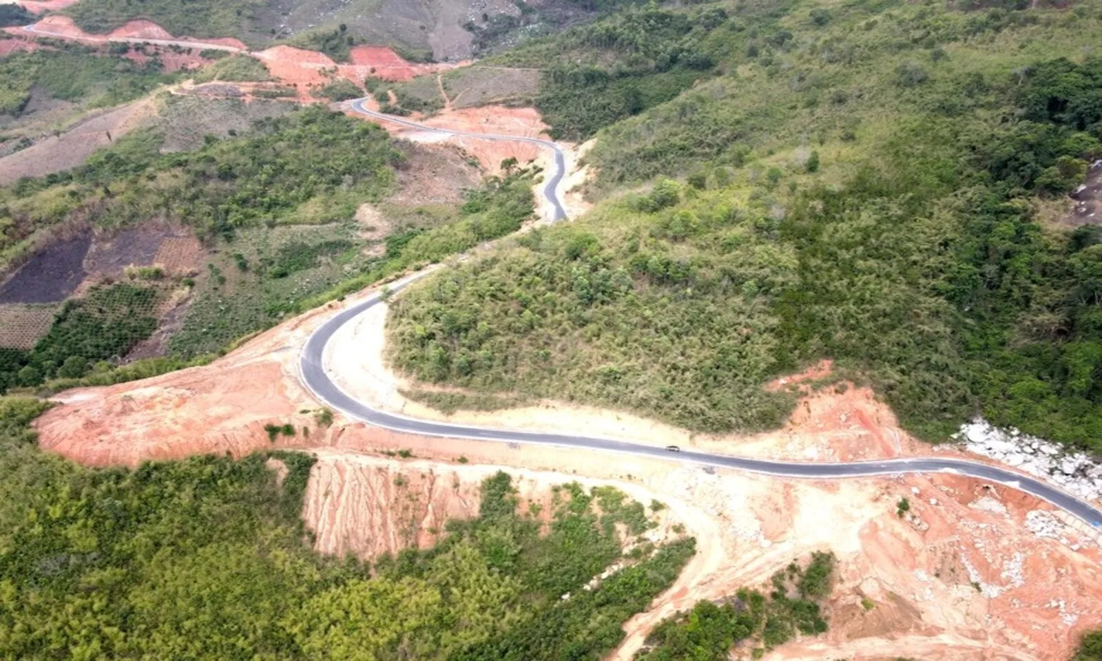 Lâm Đồng: Tăng tốc thi công ĐT.722, quyết tâm thông xe trước 30/6/2026