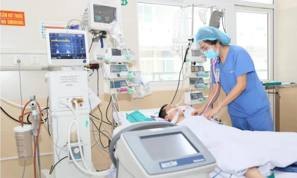 Bé trai thoát nguy kịch sau đuối nước nhờ được sơ cứu kịp thời