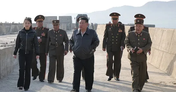 Nhà lãnh đạo Triều Tiên đích thân giám sát thử nghiệm loạt vũ khí trọng yếu