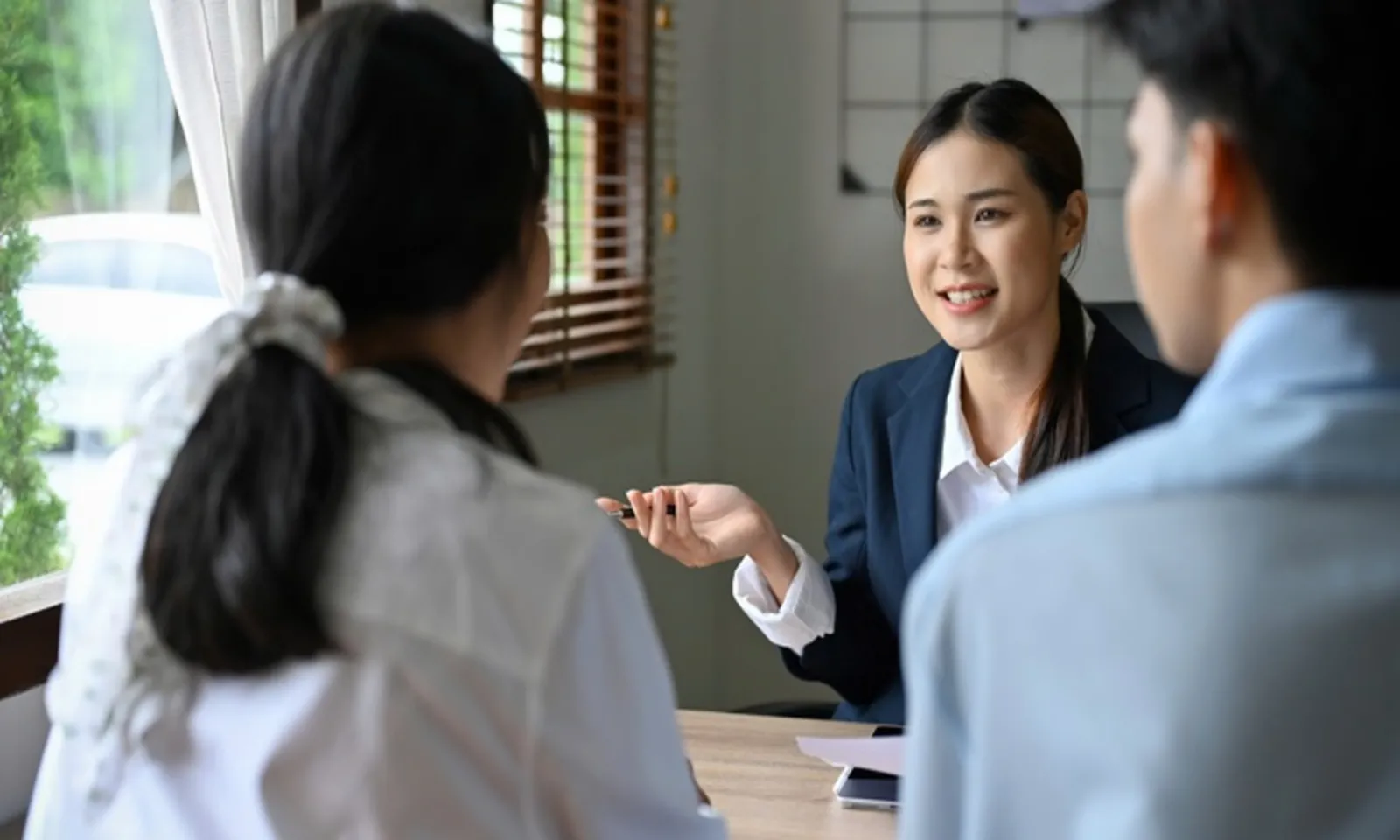 89% người Việt xem bảo hiểm nhân thọ là thiết yếu nhưng vẫn ưu tiên tiết kiệm trước rủi ro – Hình 1