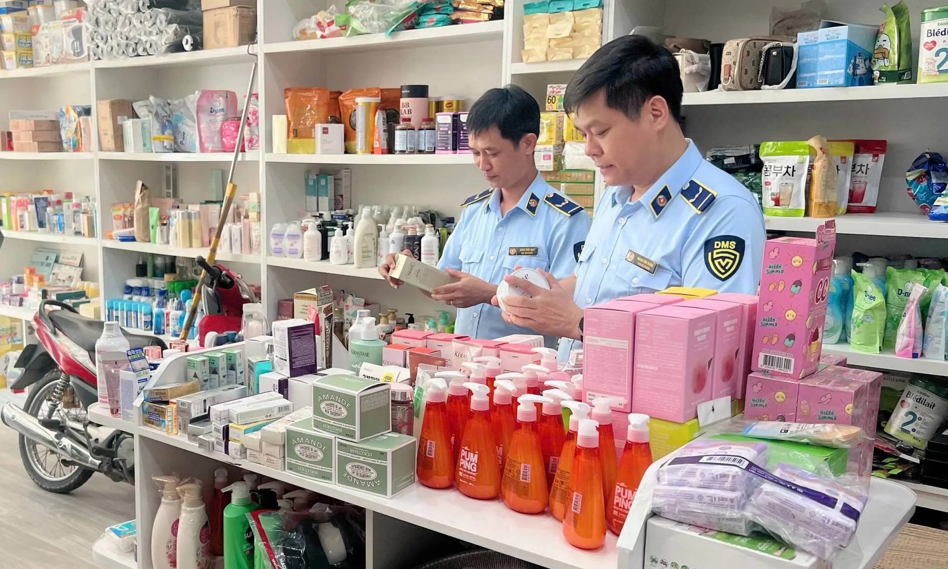 Siết quản lý mỹ phẩm bằng tiêu chuẩn CGMP