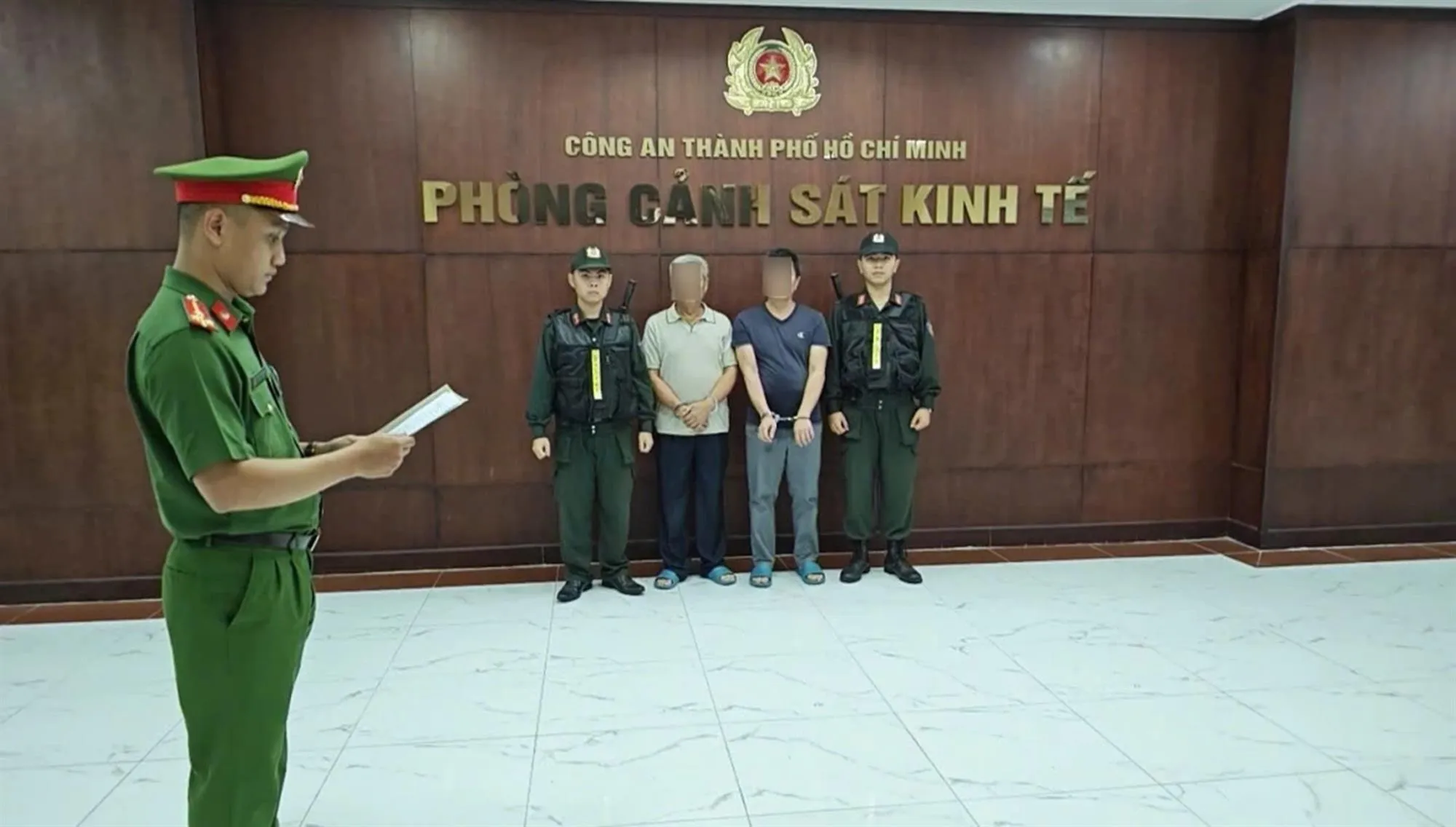 khoi_to_cac_doi_tuong_san_xuat_buon_ban_dong_duoc_gia
