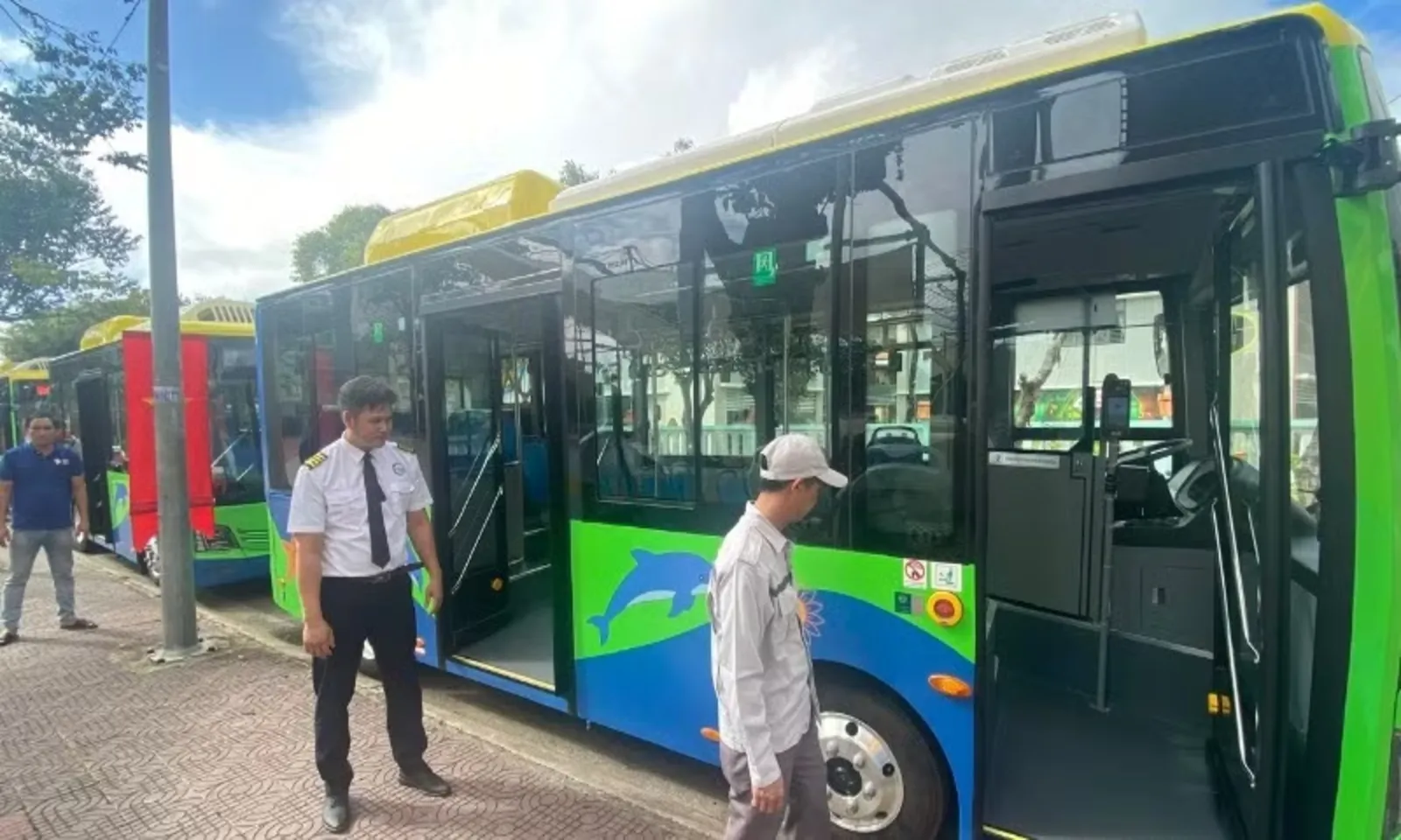 TPHCM đề xuất hỗ trợ chuyển đổi sang giao thông xanh theo 4 khu vực
