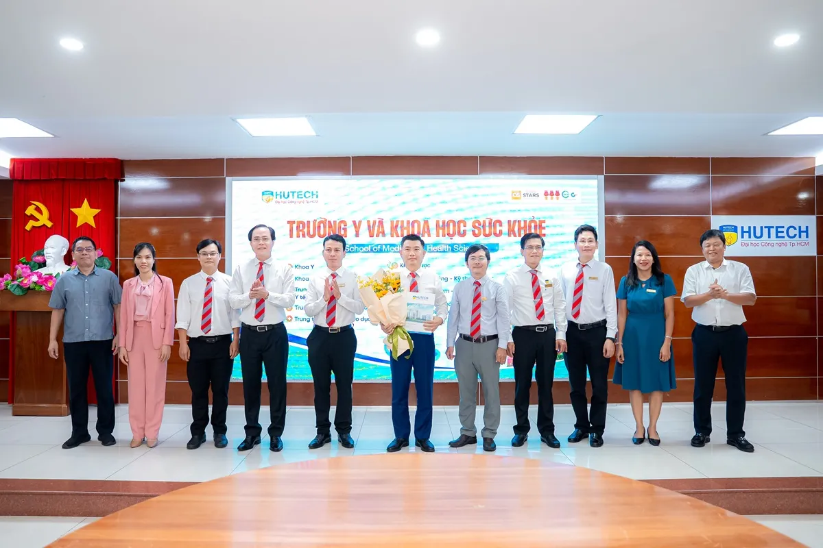 Việc thành lập Trường Y và Khoa học Sức khoẻ là dấu mốc mới trong chiến lược phát triển đào tạo lĩnh vực khoa học sức khỏe của nhà trường