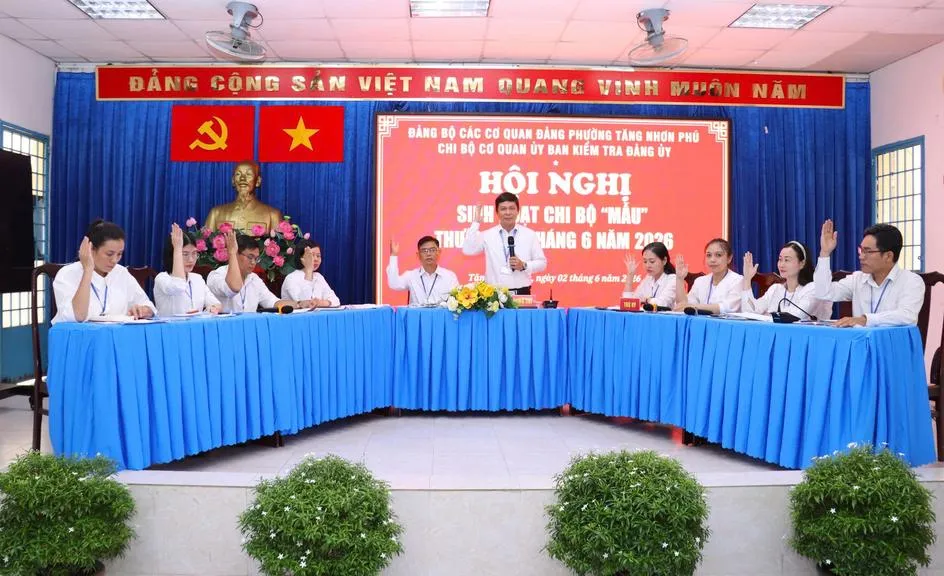 hoi-nghi-sinh-hoat-chi-bo-mau_20260602190958