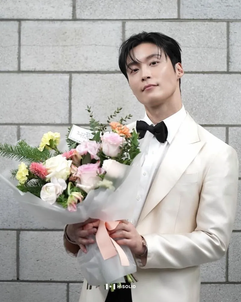 Heo Nam Jun: Từ giấc mộng ca sĩ đến ác nhân quyến rũ màn ảnh 4 Heo Nam Jun: Từ giấc mộng ca sĩ đến ác nhân quyến rũ màn ảnh 4