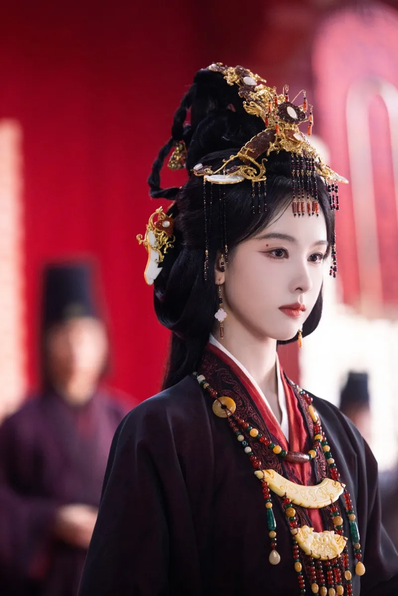 vohkieu-so-cua-tran-do-linh-duoc-gan-nua-gioi-giai-tri-giup-quang-ba-7