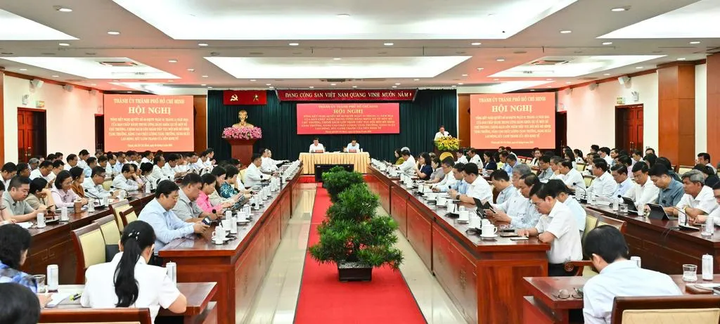 Cơ cấu kinh tế chuyển dịch tích cực theo hướng hiện đại