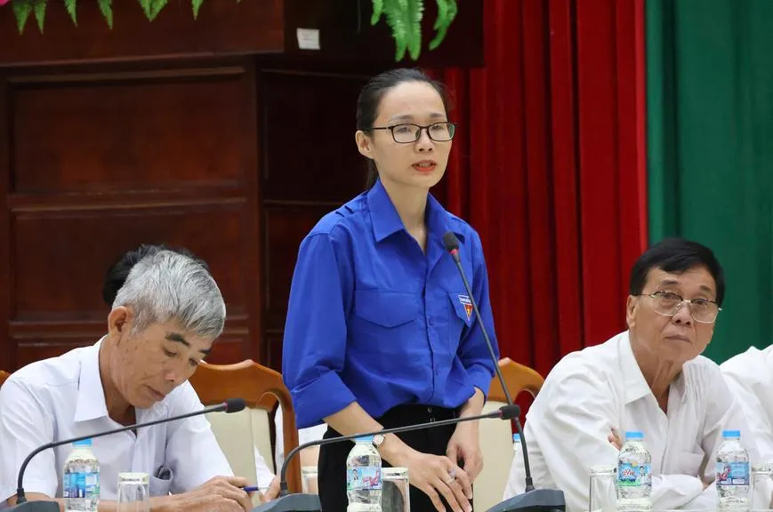 dang-vien-phat-bieu-y-kien-tai-buoi-sinh-hoat_20260604162604