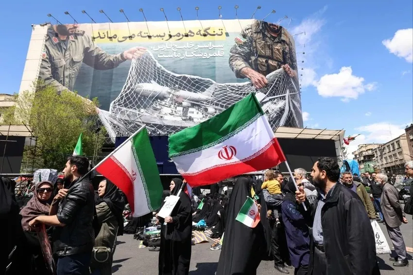 my-iran-tap-kich-lan-nhau-4977-2381