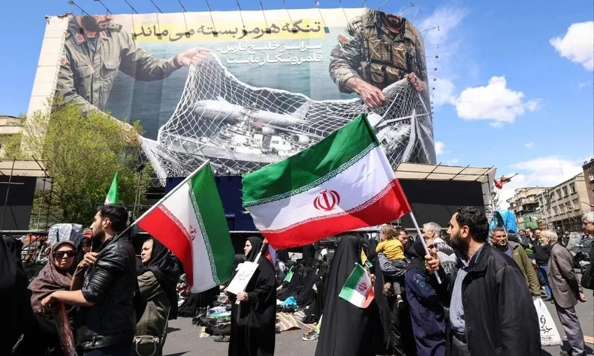 Quân đội Iran quyết tâm chiến đấu vì đất nước