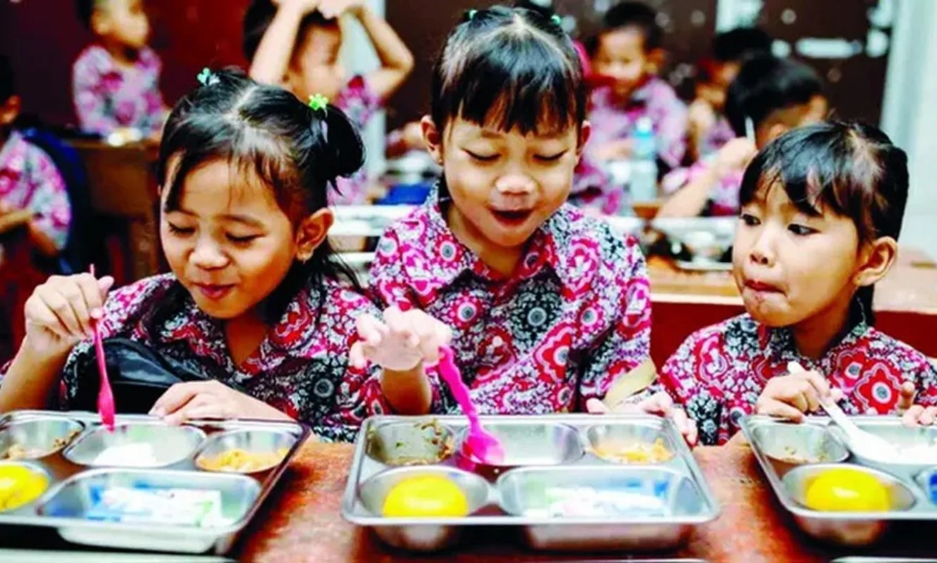 Indonesia: Bữa ăn miễn phí vướng bê bối