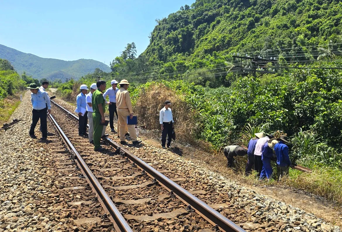 Huế đóng các lối đi tự mở dọc tuyến đường sắt