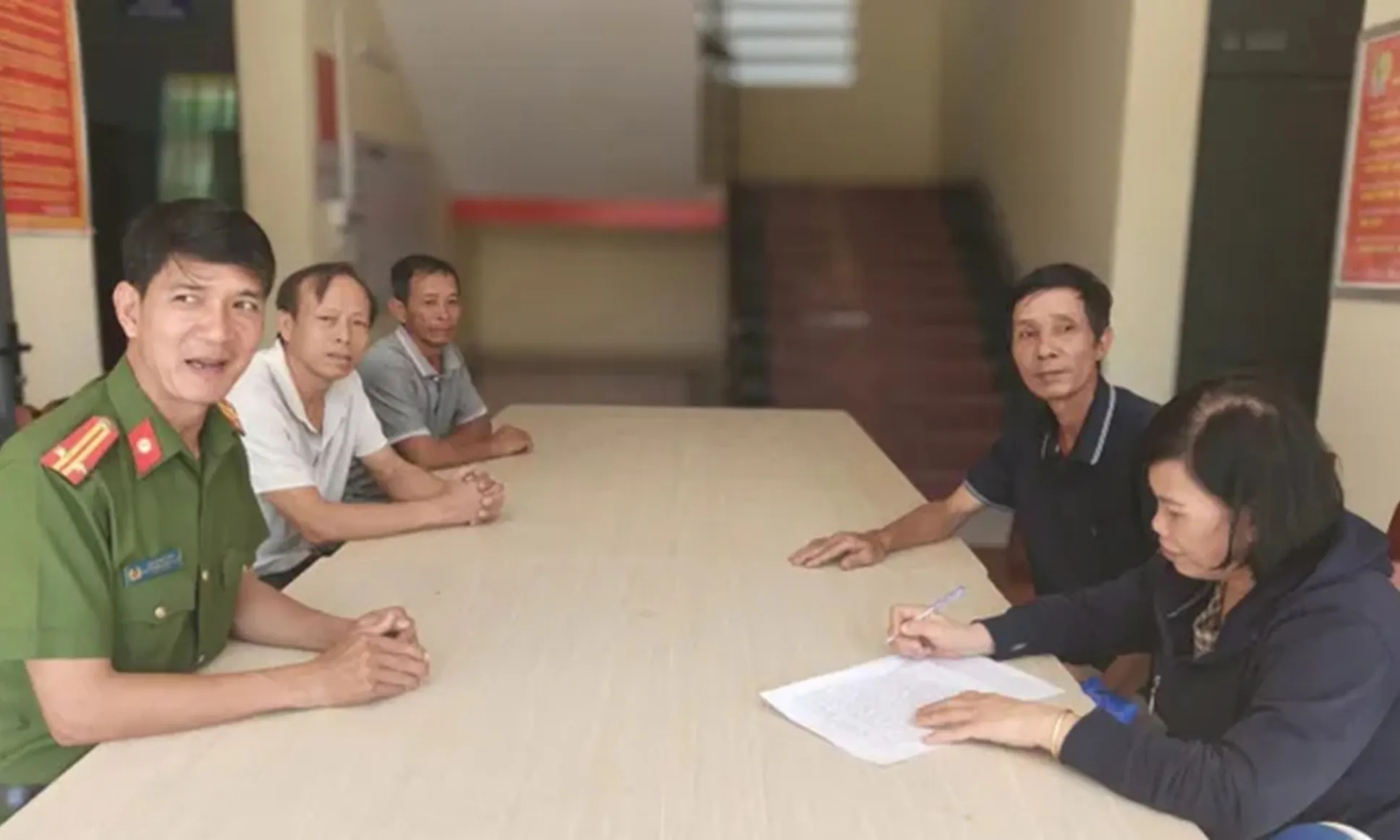 Đoàn tụ sau hơn 20 năm nhờ dữ liệu dân cư