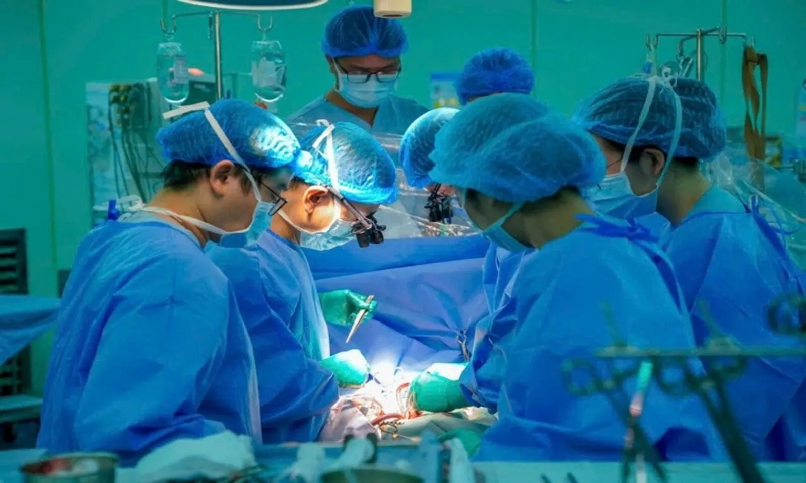 Trái tim hiến tặng hồi sinh sự sống cho bé gái 13 tuổi suy tim giai đoạn cuối – Hình 1