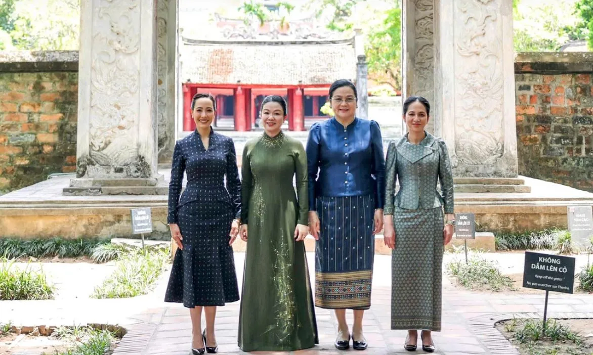 Phu nhân Thủ tướng 4 nước ASEAN thăm Văn Miếu - Quốc Tử Giám