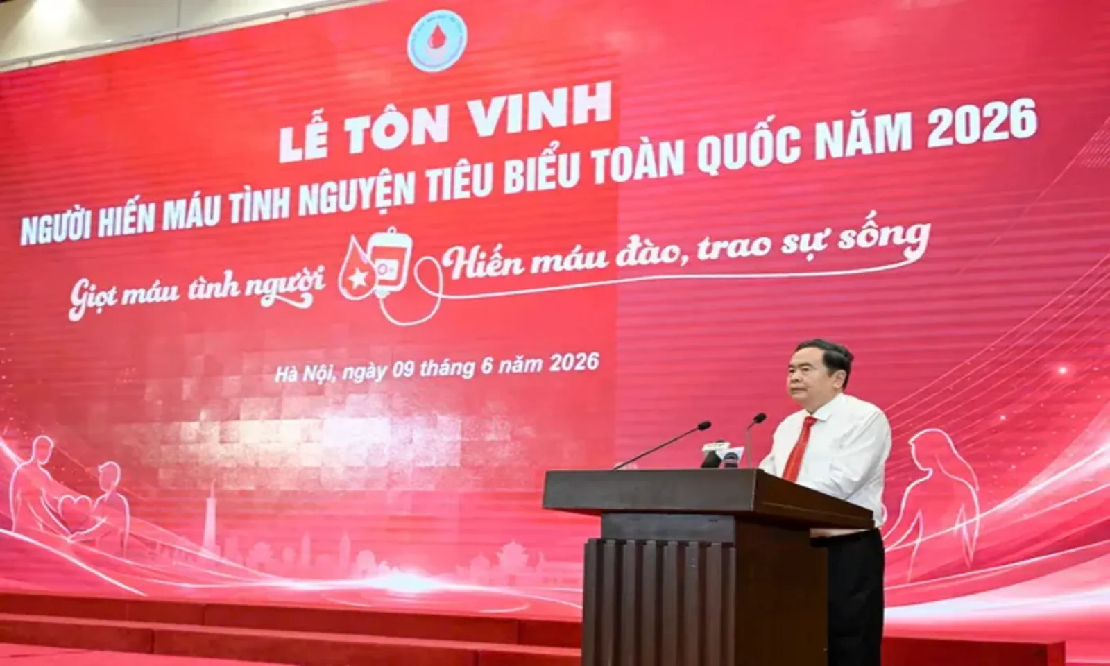 Vinh danh 100 người hiến máu tiêu biểu, thúc đẩy phong trào nhân đạo bền vững – Hình 1