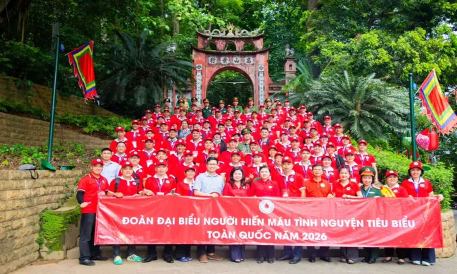 Vinh danh 100 người hiến máu tiêu biểu, thúc đẩy phong trào nhân đạo bền vững – Hình 4
