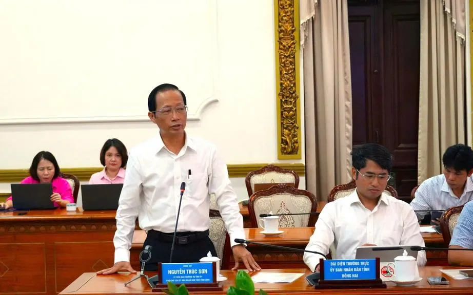ong-nguyen-truc-son-pct-ubnd-tinh-vinh-long_20260610203407
