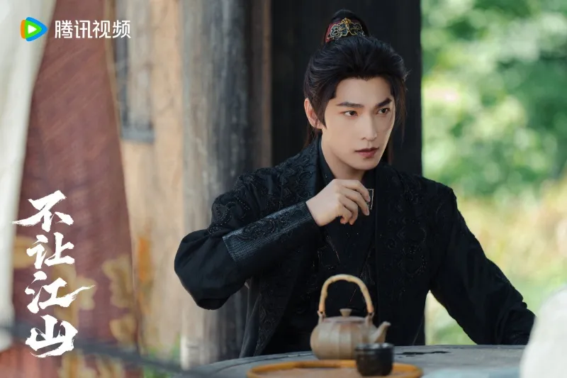voh-dan-dien-vien-khong-nhuong-giang-son-21