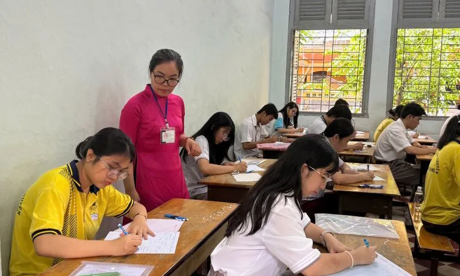505 thí sinh TPHCM vắng thi trong buổi thi môn Văn