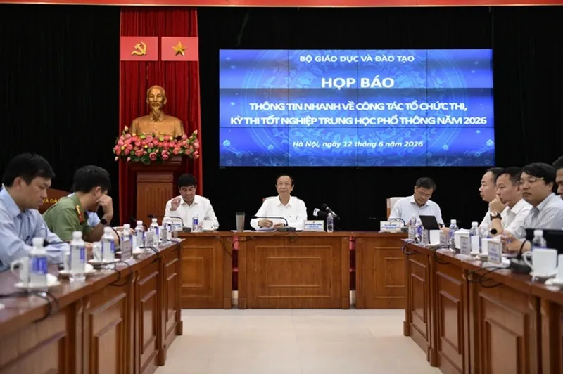 Toàn cảnh họp báo