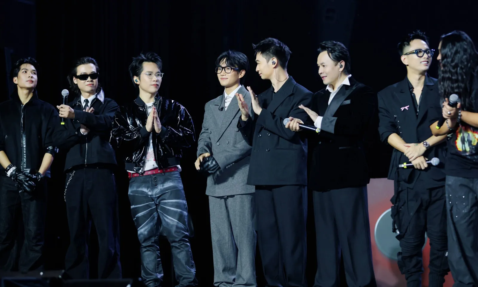 SpaceSpeakers hé lộ roadmap kỷ niệm 15 năm với loạt dự án mới tại fan meeting OFF SPACE