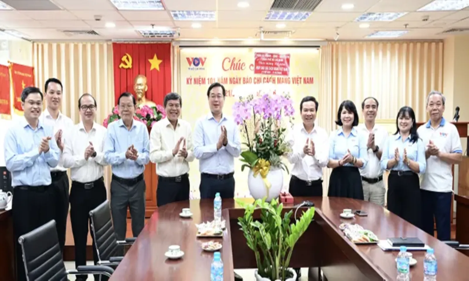 Lãnh đạo TPHCM thăm, chúc mừng các cơ quan báo chí nhân Ngày Báo chí cách mạng Việt Nam – Hình 3