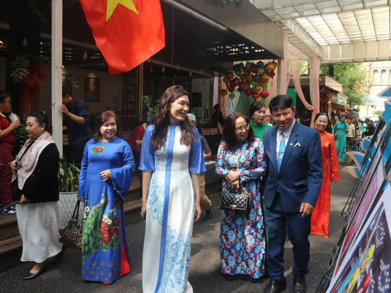 ngayhoiaodai (12)