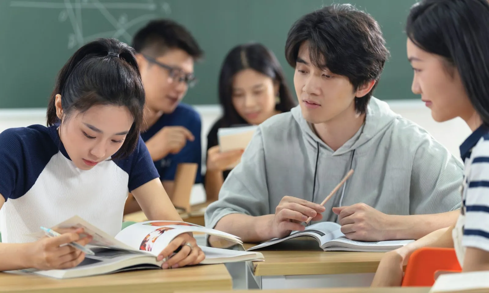 4 năm thanh xuân đổi lấy cái kết ê chề bên gã bạn trai “chưa lớn”