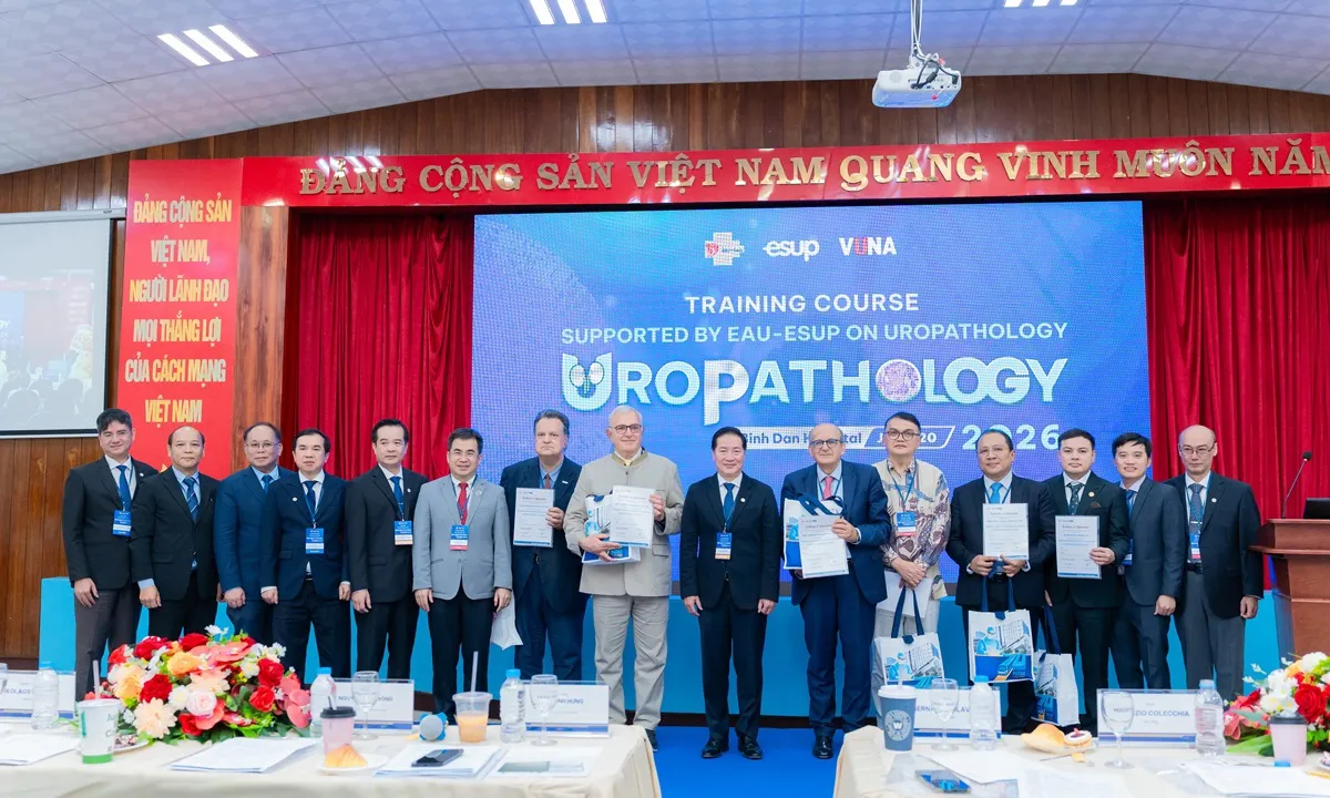 Ứng dụng AI và chuẩn Châu Âu vào chẩn đoán ung thư tiết niệu