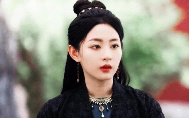 Tiểu sử diễn viên Triệu Tình (赵晴) 4