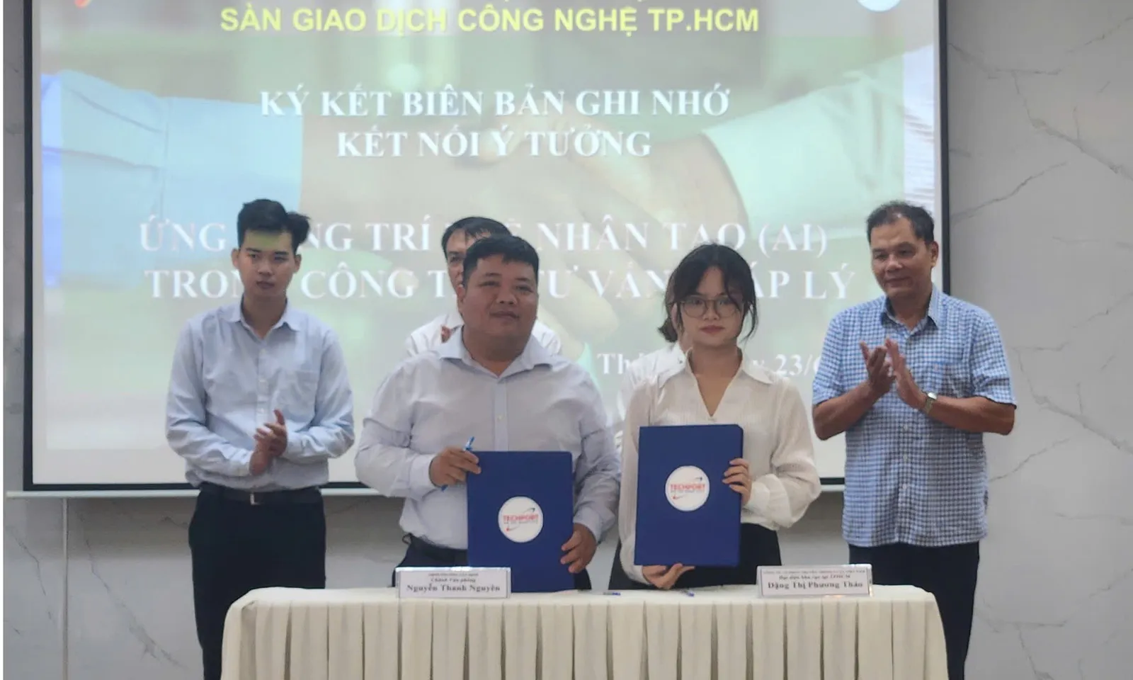 Ứng dụng AI vào tư vấn pháp lý
