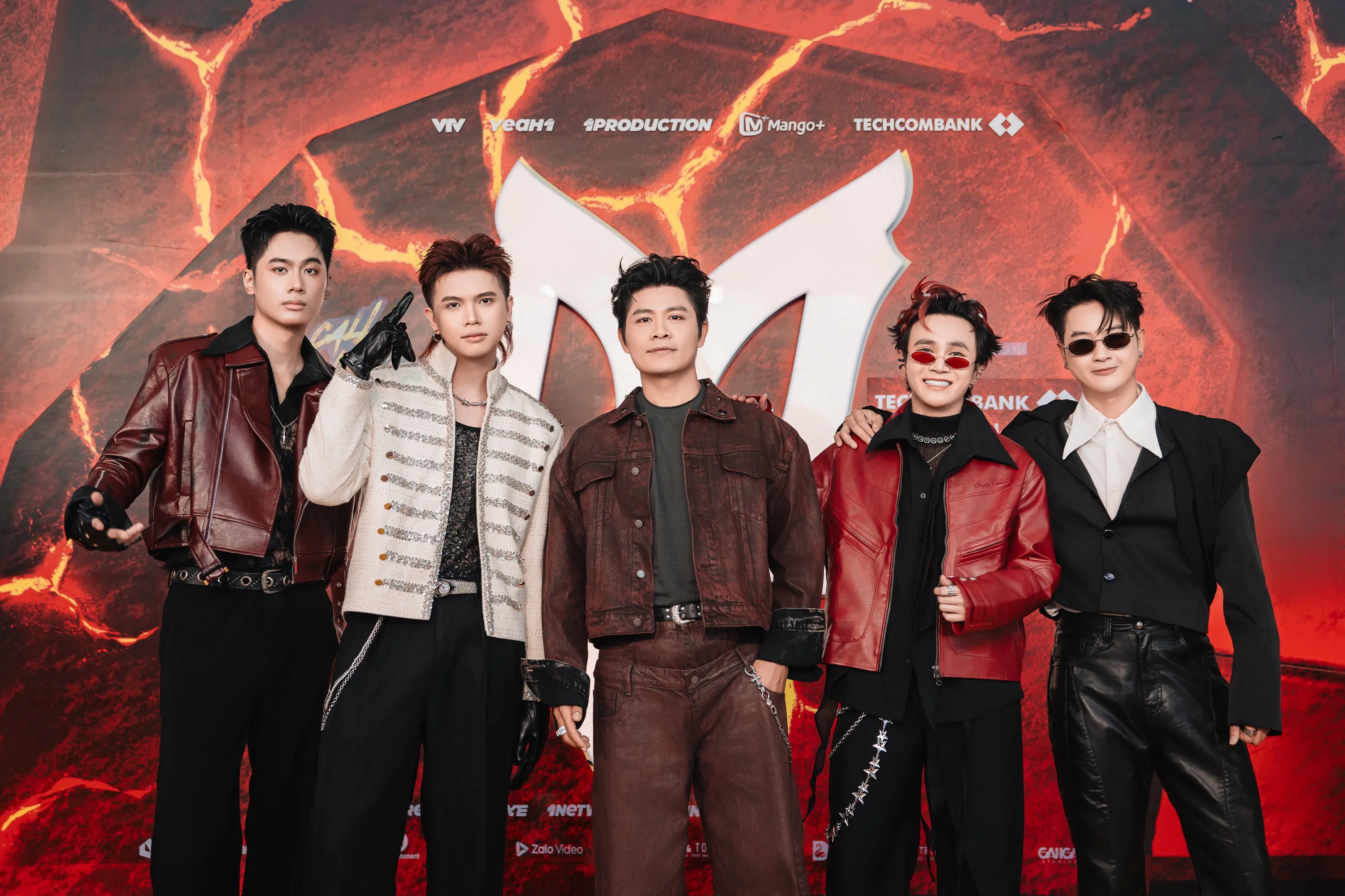 ANH TÀI 14 CASPER, It's CHARLES., NGUYỄN VĂN CHUNG, HUỲNH LẬP, THANH DUY (TỪ TRÁI SANG)