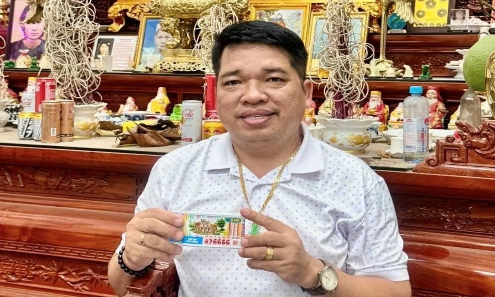 Người trúng Vietlott 83,5 tỷ tiếp tục “gặp vận”: Trúng thêm 16 tờ vé số tứ quý 6666