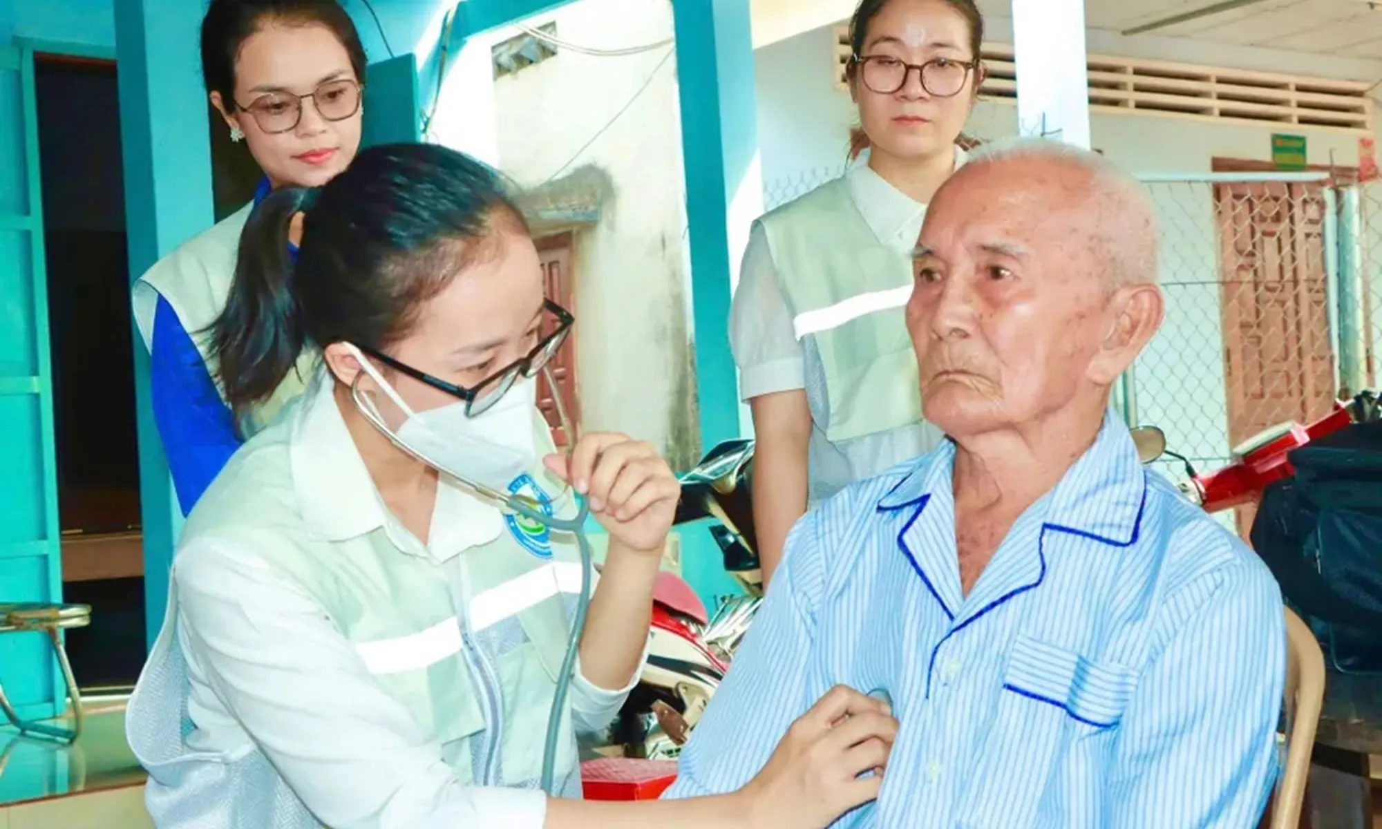 TP. Hồ Chí Minh thí điểm khám chữa bệnh bảo hiểm y tế tại nhà