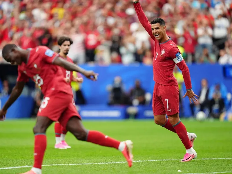 ronaldo-bo-dao-nha