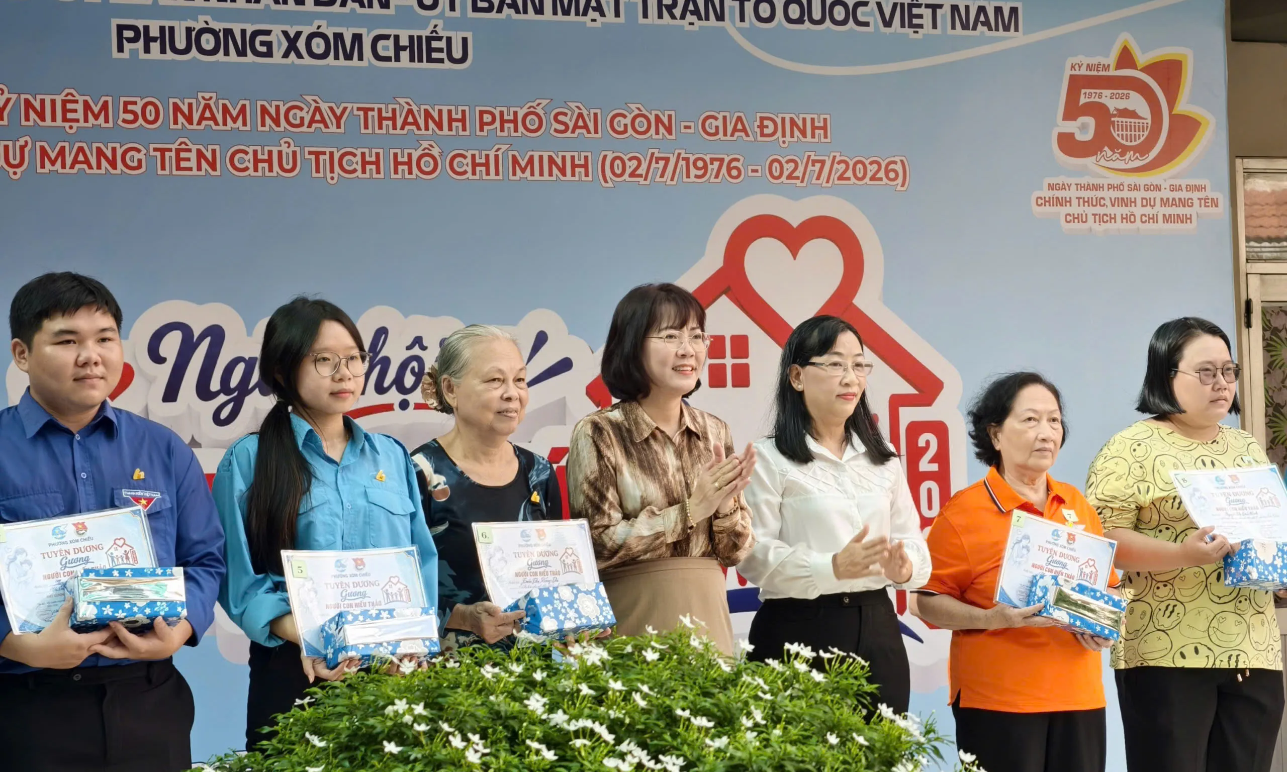  Bí quyết giữ gìn hạnh phúc gia đình: Lắng nghe và sẻ chia giữa các thế hệ