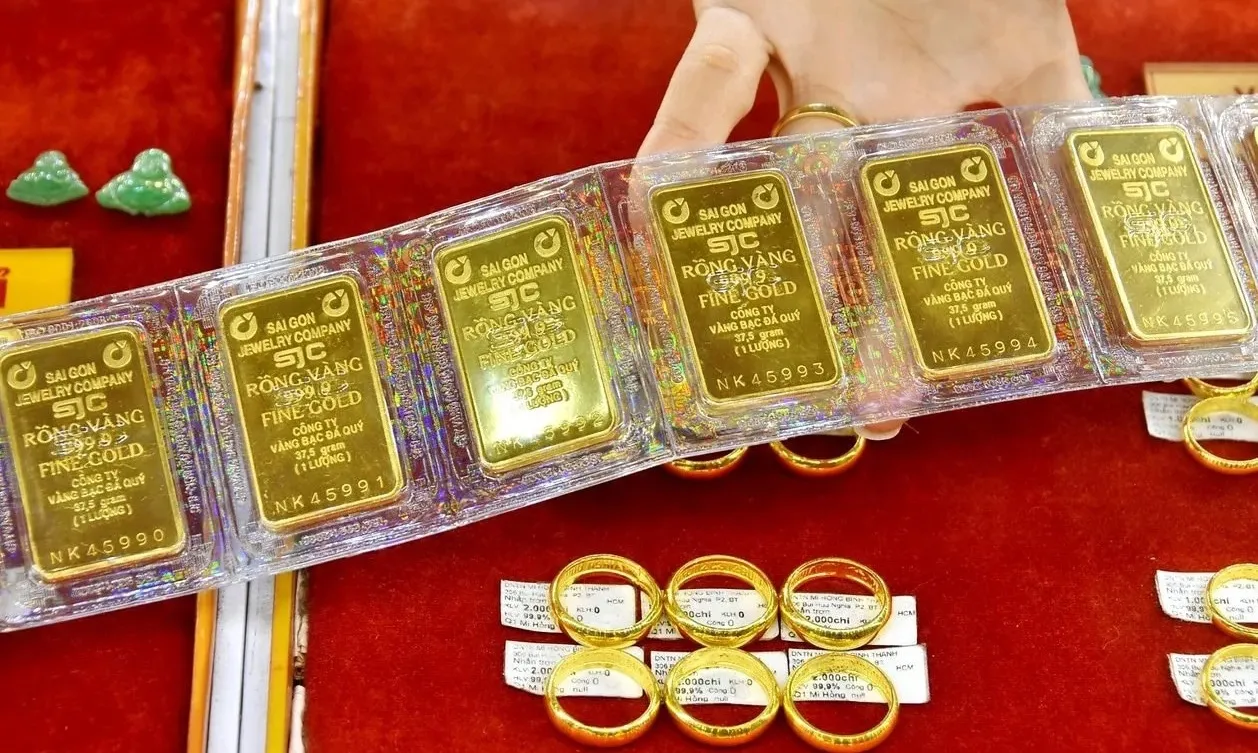 Giá vàng tiếp tục giảm, vàng miếng SJC giao dịch khoảng 146,2 triệu đồng/lượng