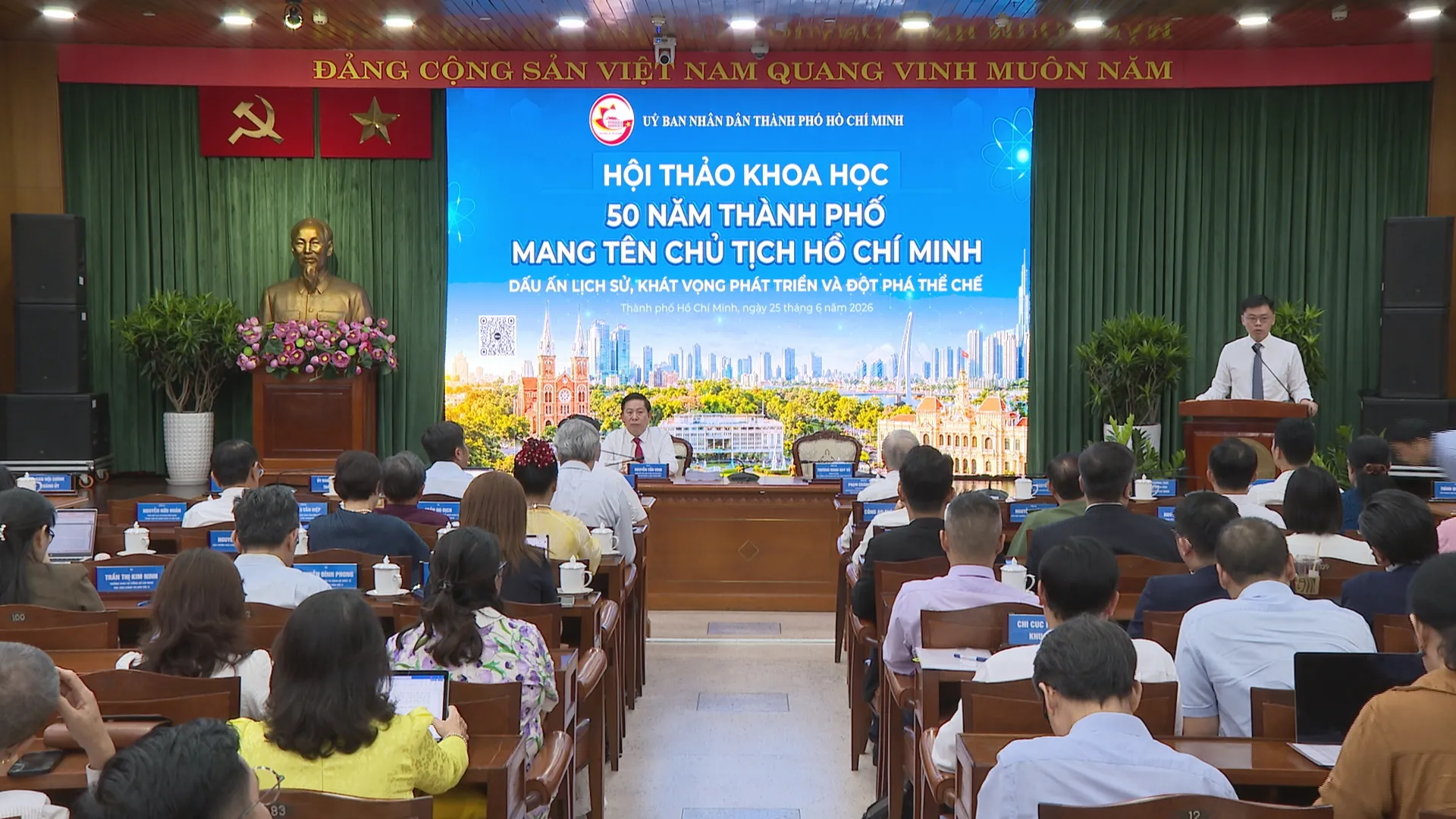 hoi thao-01